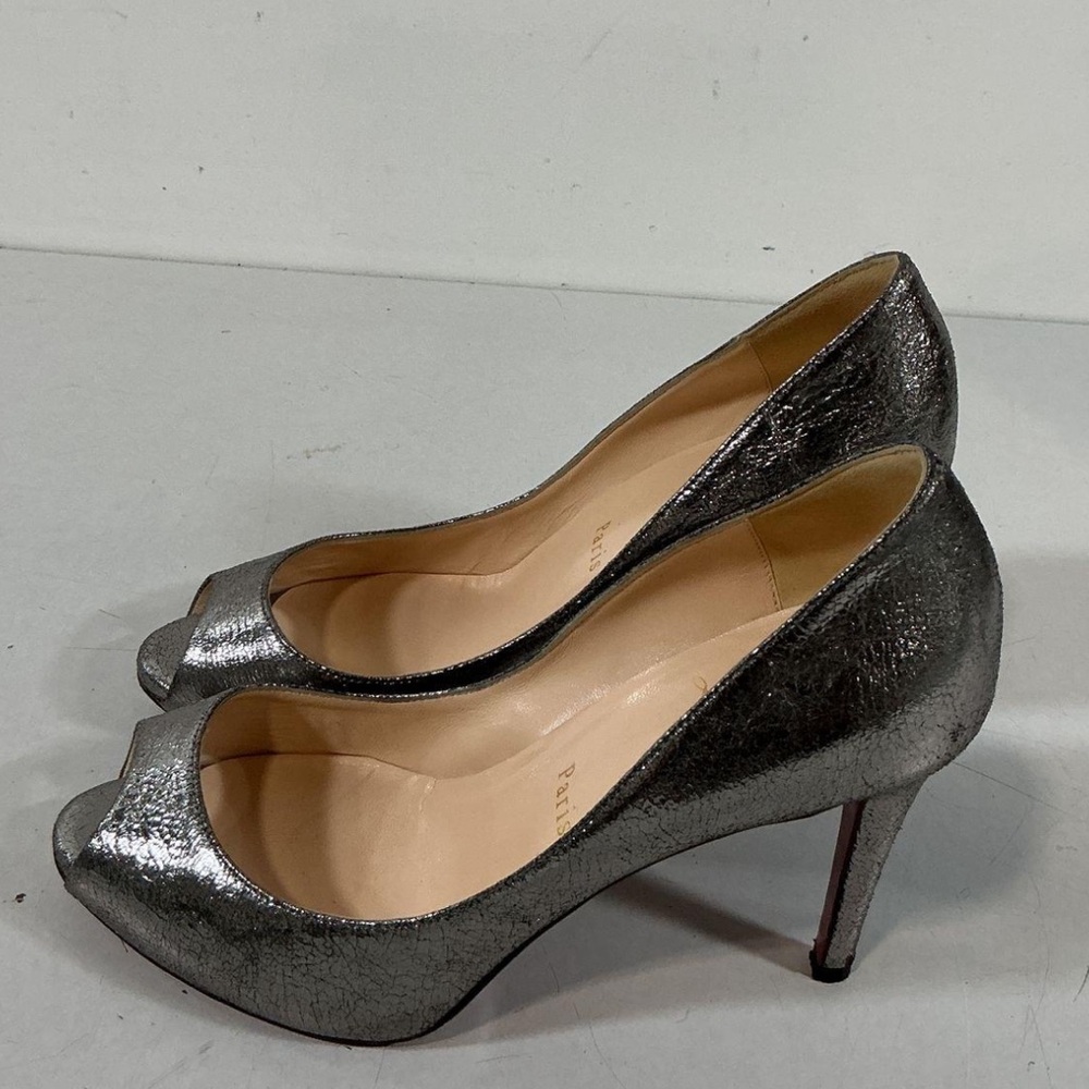 Women’s Christian Louboutin Metallic Silver Peep-Toe Heels Size 37.5